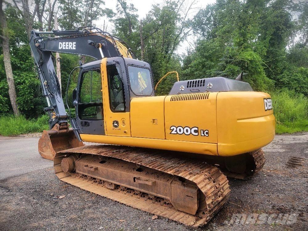 John Deere 200 C LC Paletli ekskavatörler