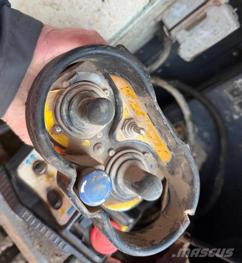 Sandvik QJ 241 Gezer kırıcılar