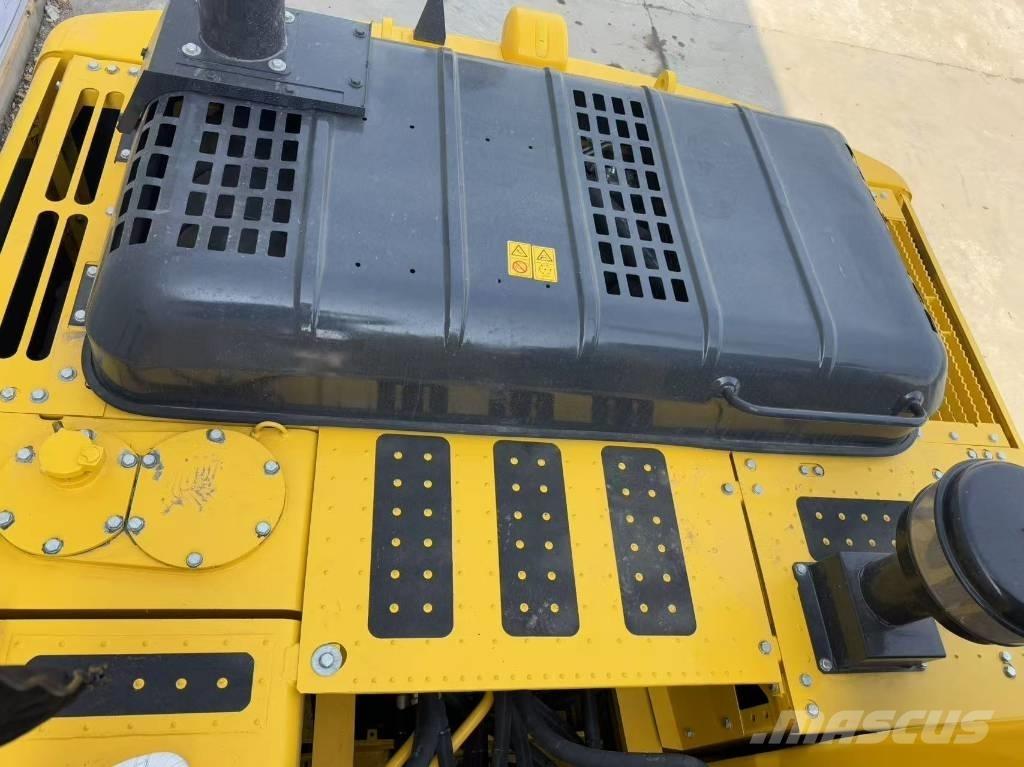 Komatsu PC 200-8N1 Paletli ekskavatörler