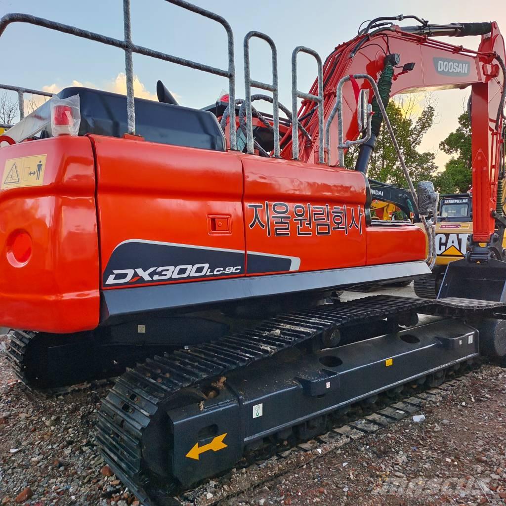 Doosan DX 300LC Paletli ekskavatörler
