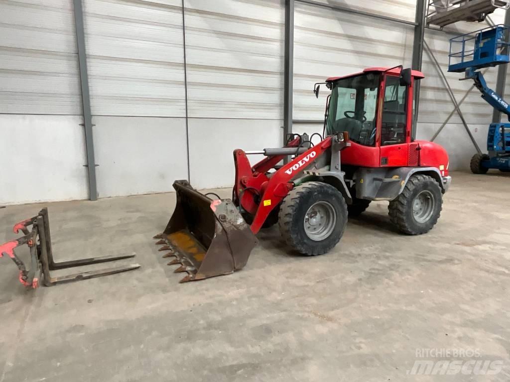 Volvo L 30 B-Z/X Tekerlekli yükleyiciler