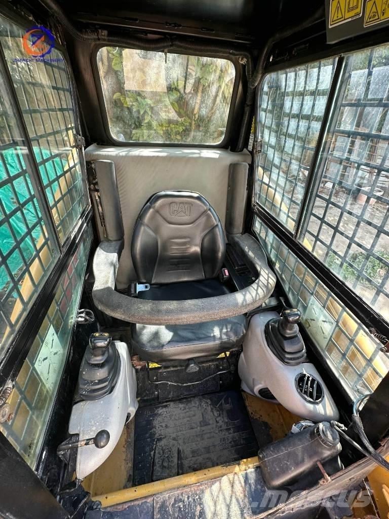 CAT 226 B Skid steer loderler