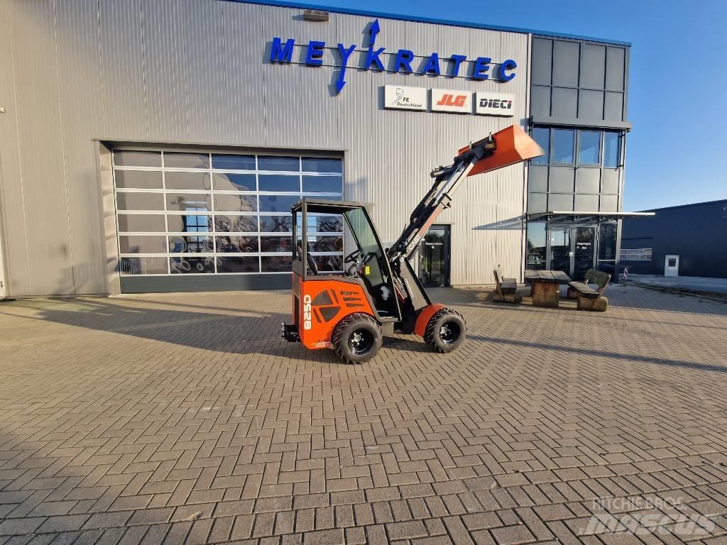 Cast Loaders 825D Teleskopik yükleyiciler