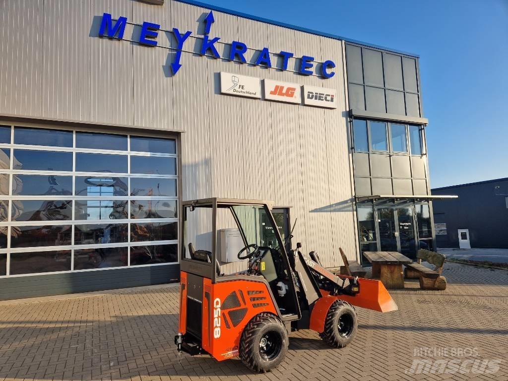 Cast Loaders 825D Teleskopik yükleyiciler