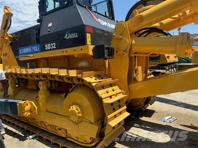 Shantui SD 32 Paletli dozerler