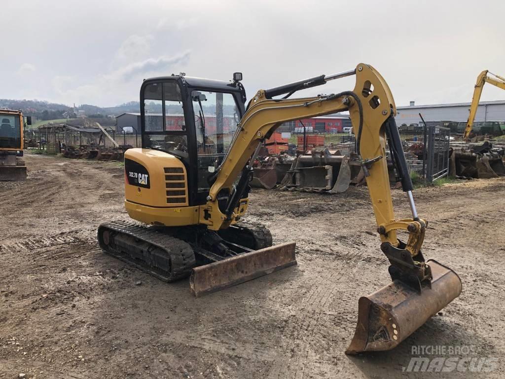CAT 302.7 D Mini ekskavatörler, 7 tona dek