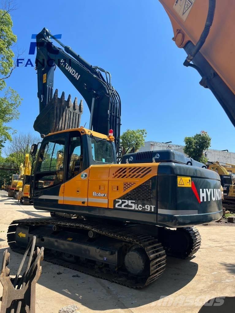 Hyundai 225LC-9t Paletli ekskavatörler