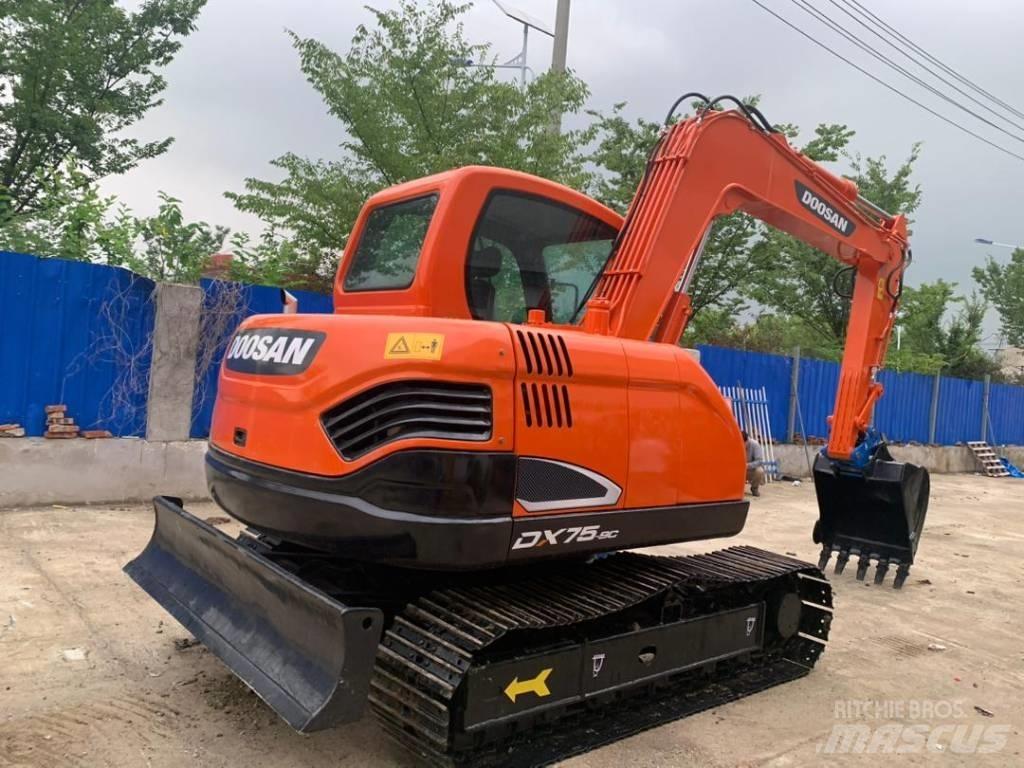 Doosan DX 75-9 C Midi ekskavatörler 7 - 12 t