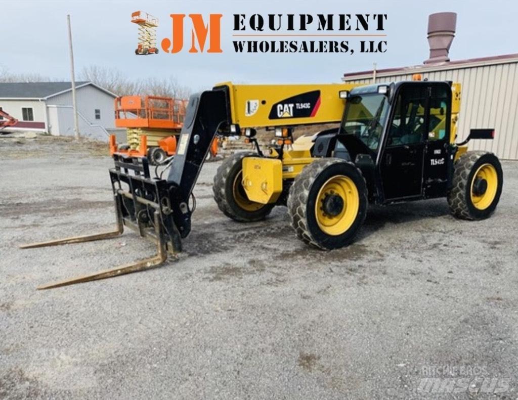 CAT TL 943 C Teleskopik yükleyiciler