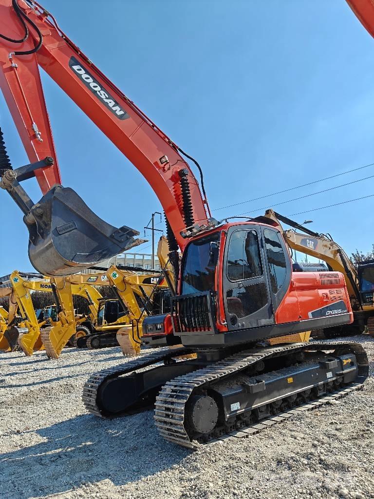 Doosan 225 LCA Paletli ekskavatörler