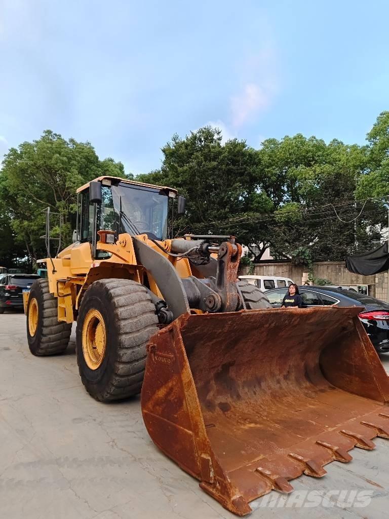 Volvo L 120 Tekerlekli yükleyiciler