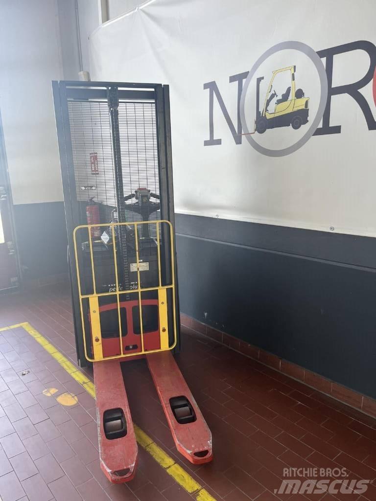Hyster S1.0E Düsük seviye kaldirici