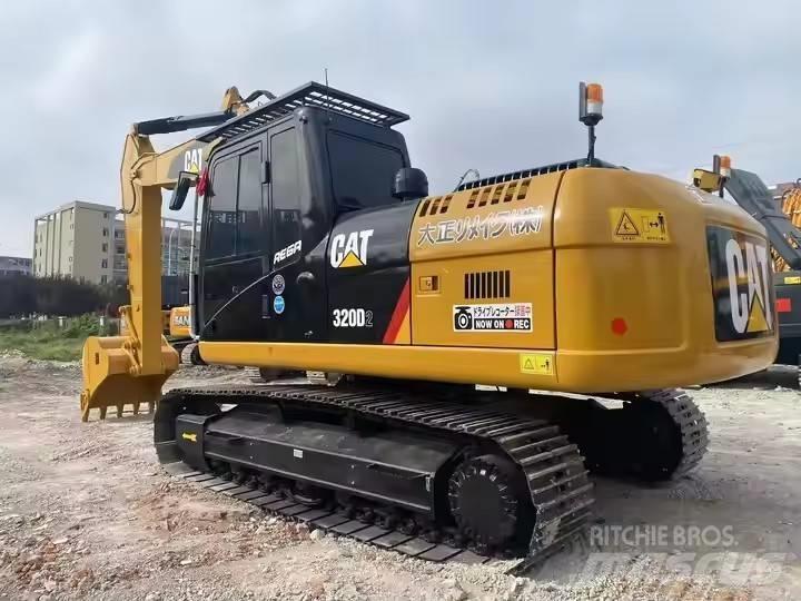 CAT 320 D2 Paletli ekskavatörler