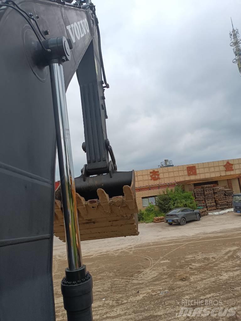 Volvo EC350DL Paletli ekskavatörler