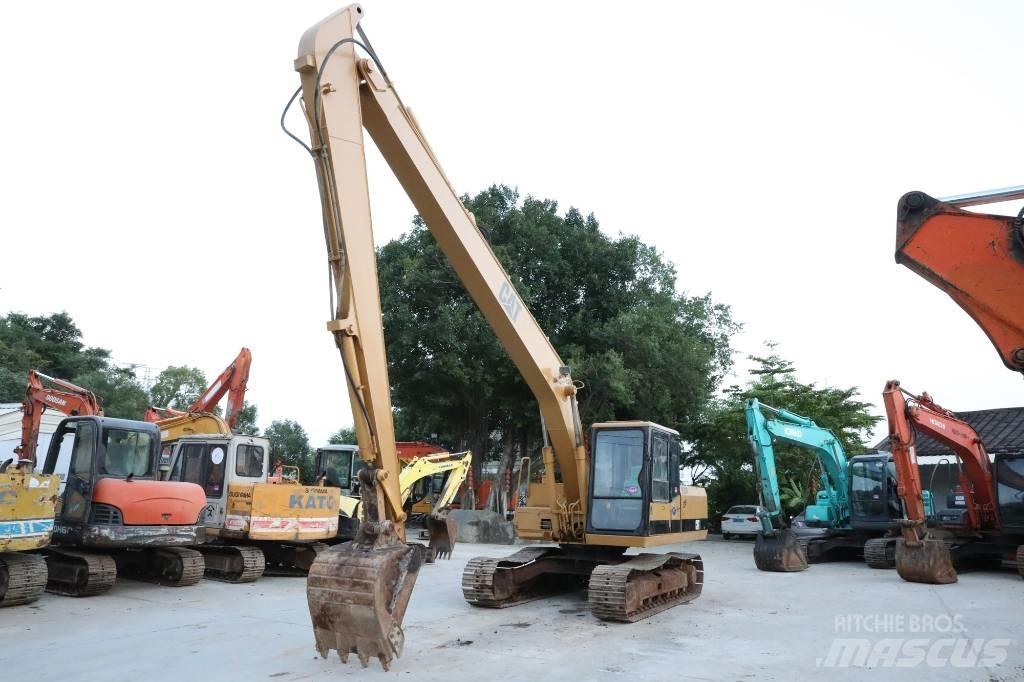 CAT E120B Long boom Paletli ekskavatörler