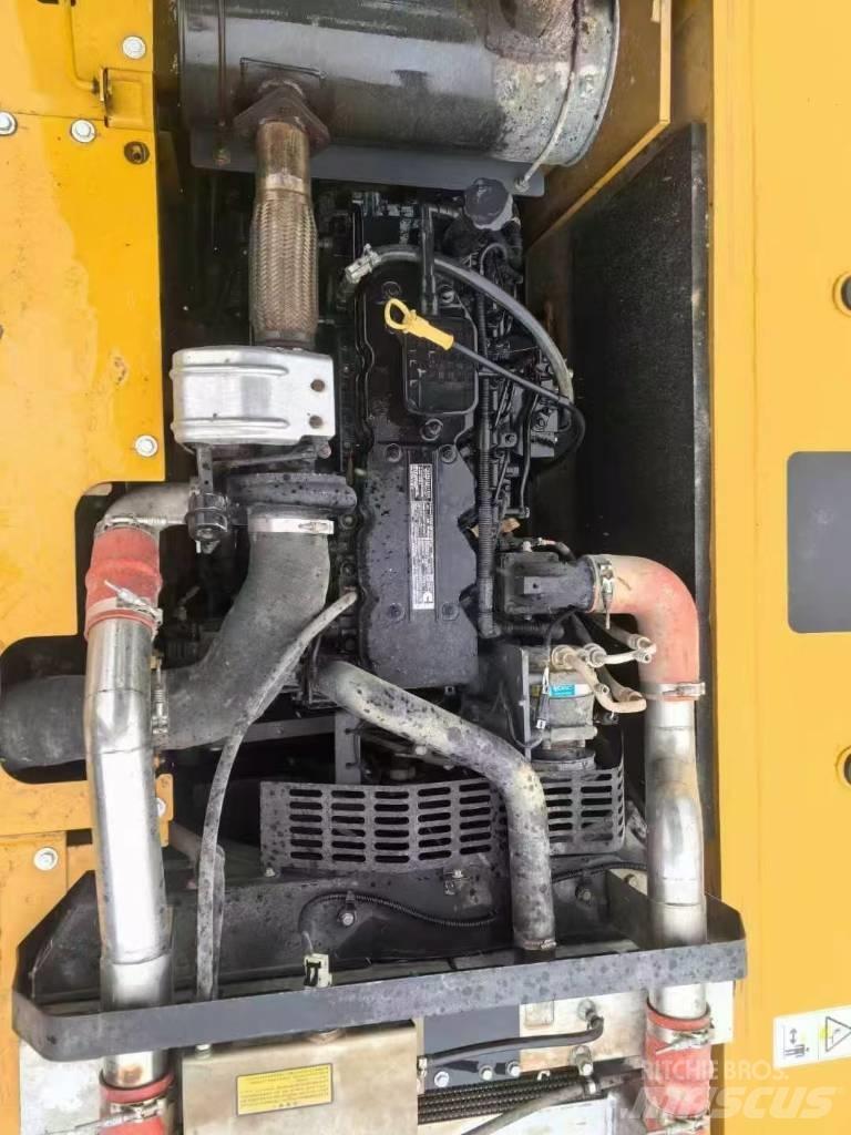 XCMG XE 200 DA Paletli ekskavatörler