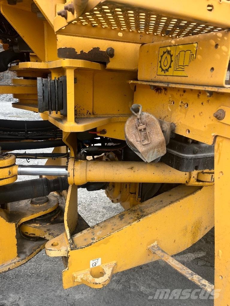Volvo L 120 F Tekerlekli yükleyiciler