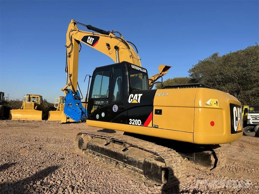 CAT 320DL Paletli ekskavatörler