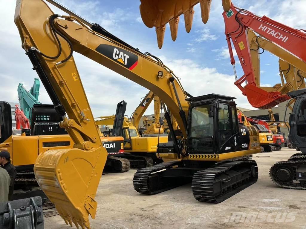 CAT 320D Paletli ekskavatörler