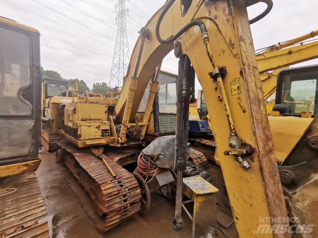 CAT E120B Paletli ekskavatörler