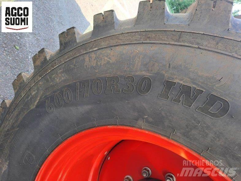 Fendt 826 PROFI+ Traktörler