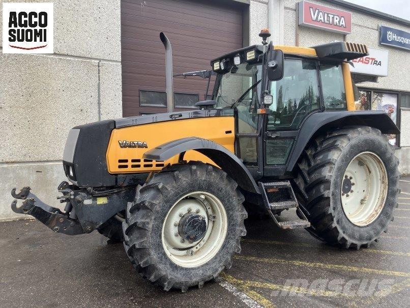 Valtra 8050 HITECH Traktörler