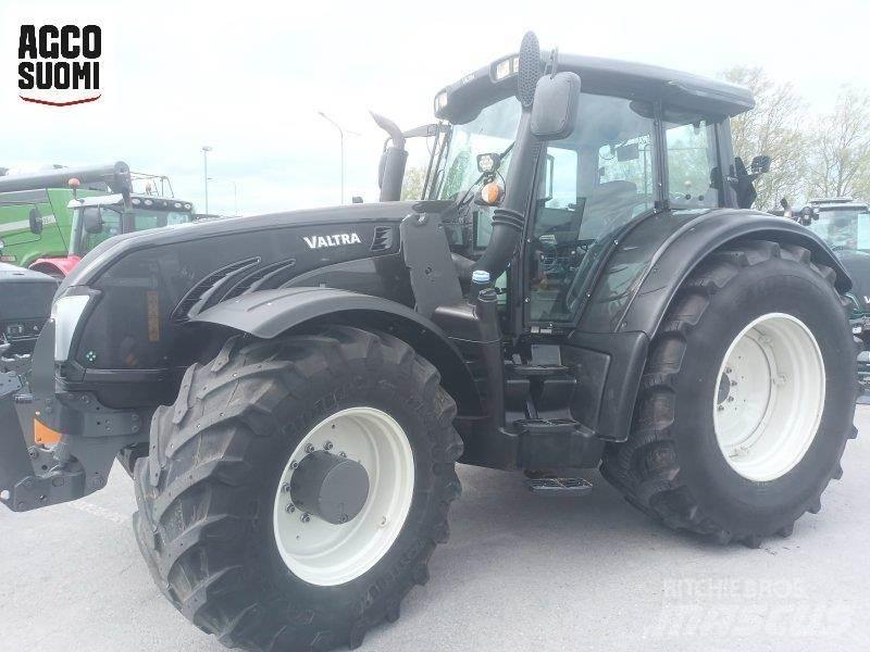 Valtra T213 VERSU Traktörler