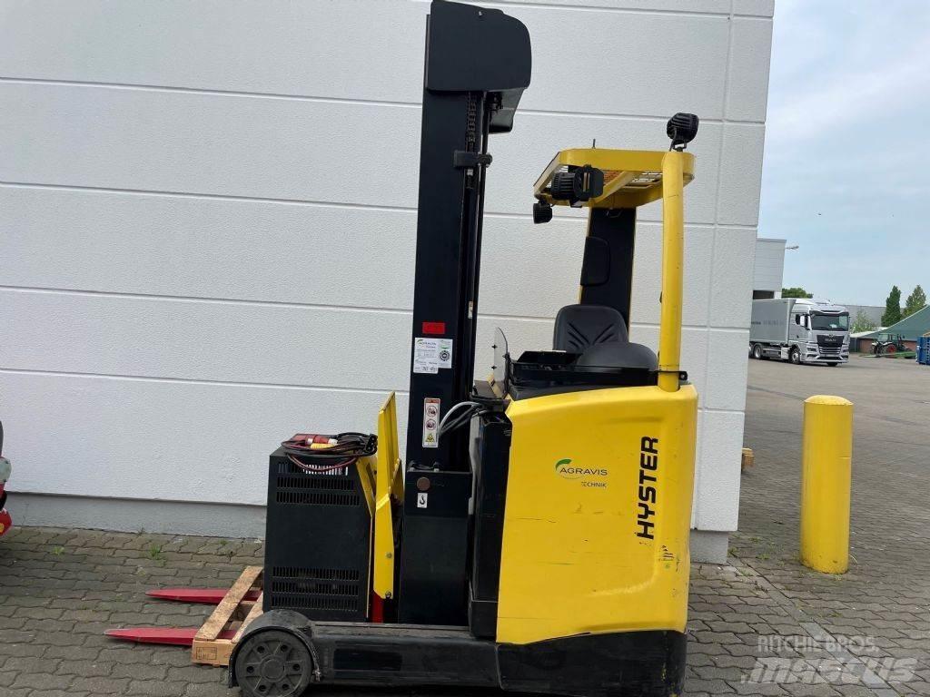 Hyster R 1.4 Reach truck - depo içi istif araçları