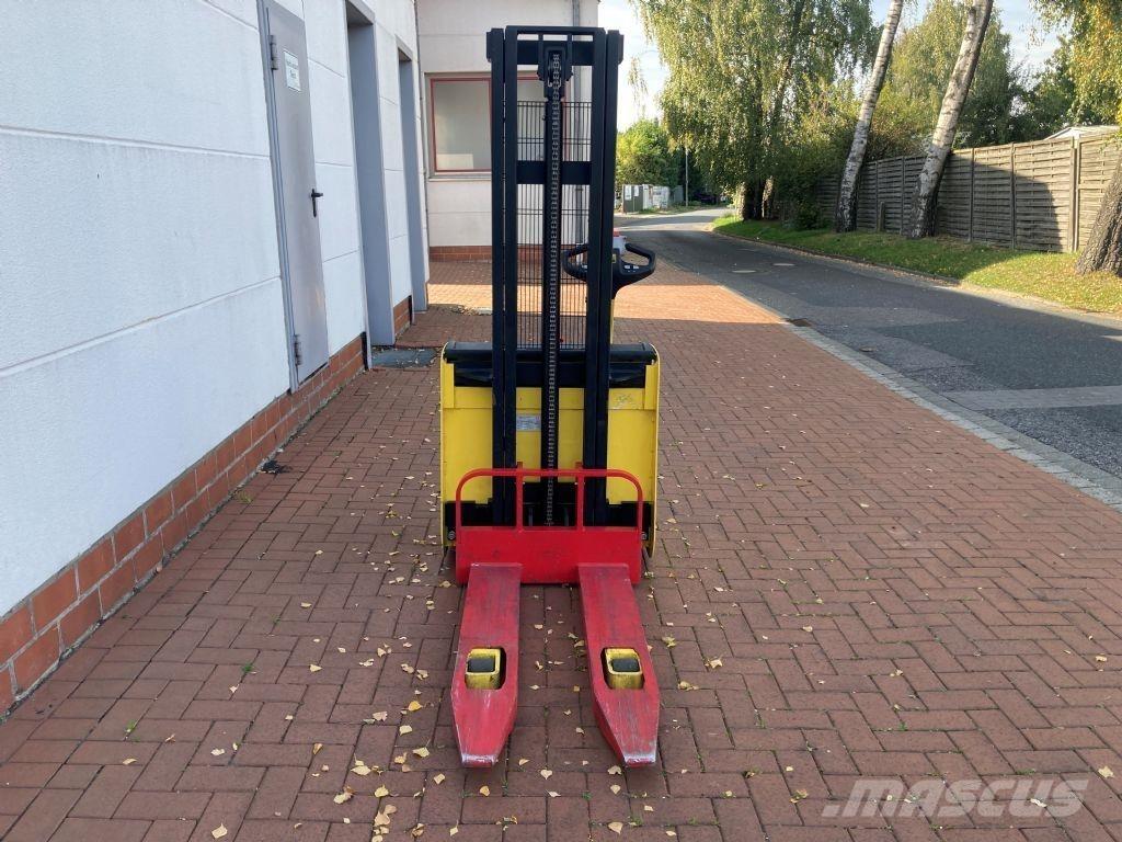 Hyster S 1.0E Yaya kumandali istif makinasi