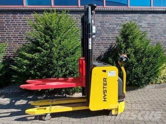 Hyster S 1.4 IL Yaya kumandali istif makinasi