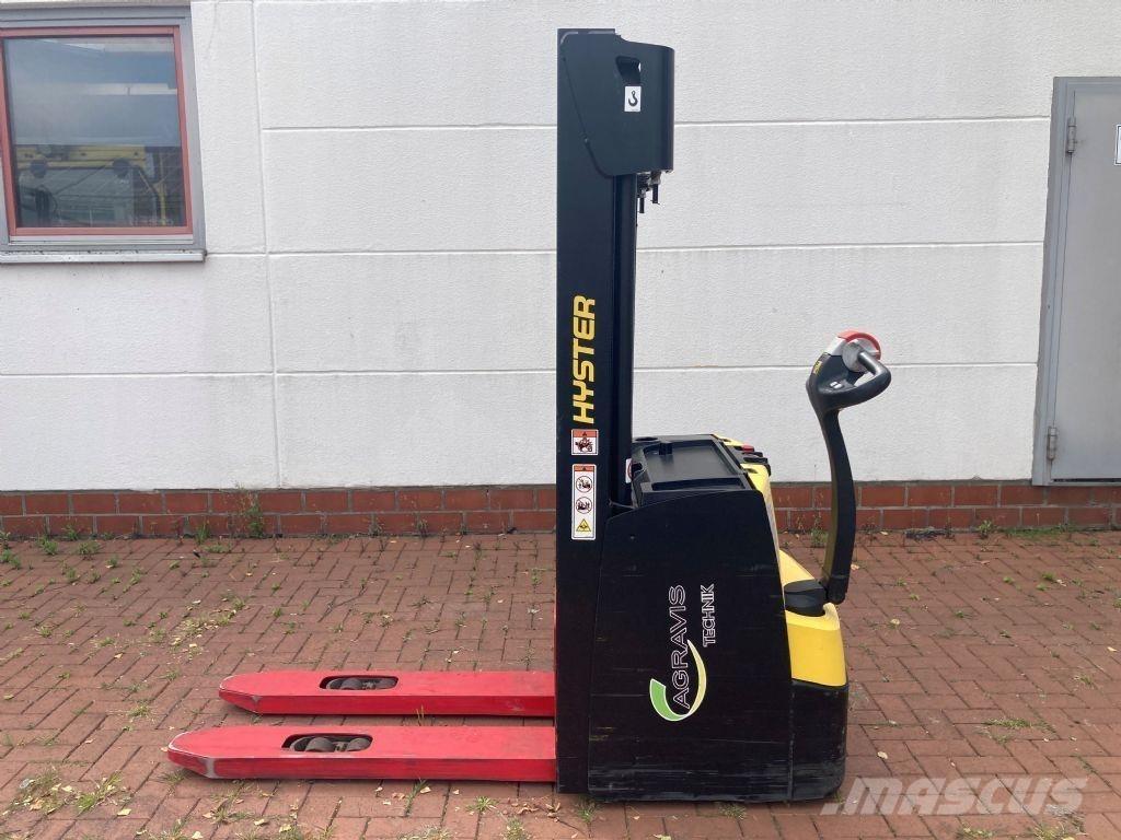 Hyster S 2.0 Yaya kumandali istif makinasi