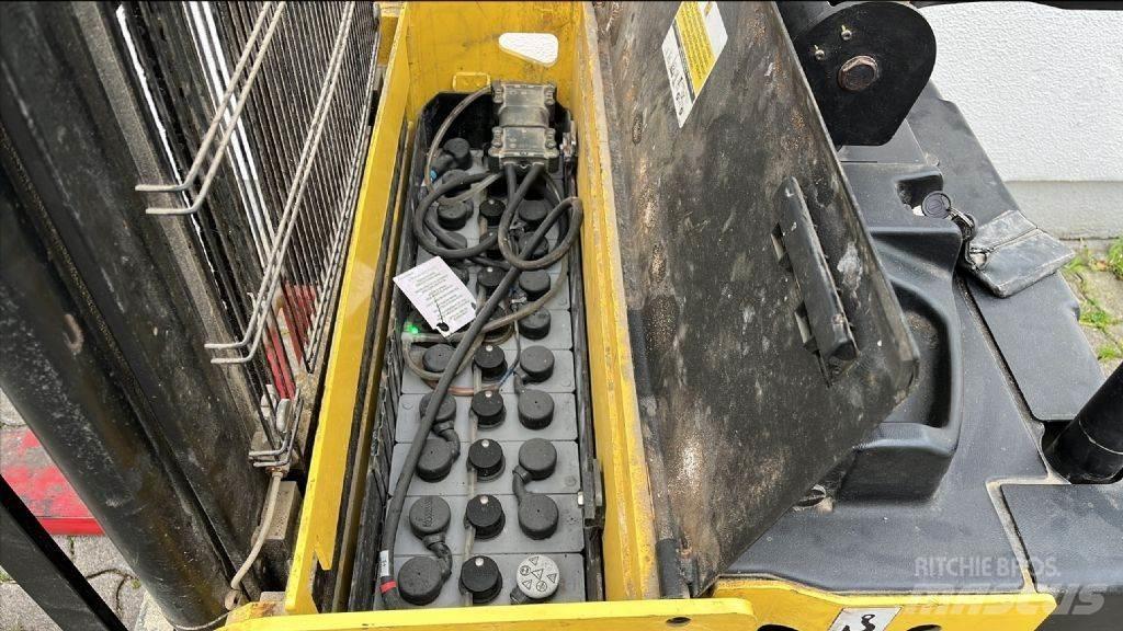 Hyster S1.5S Yaya kumandali istif makinasi