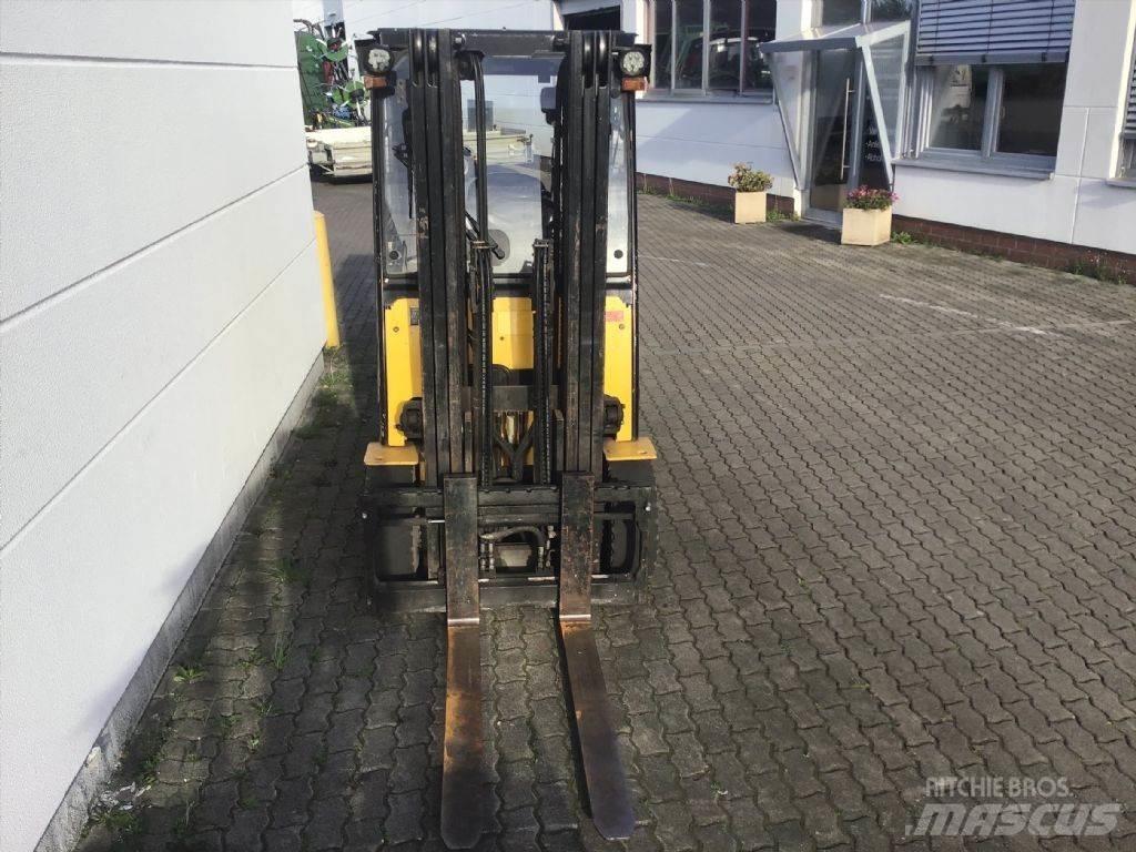 Hyundai 32B-7 Elektrikli forkliftler