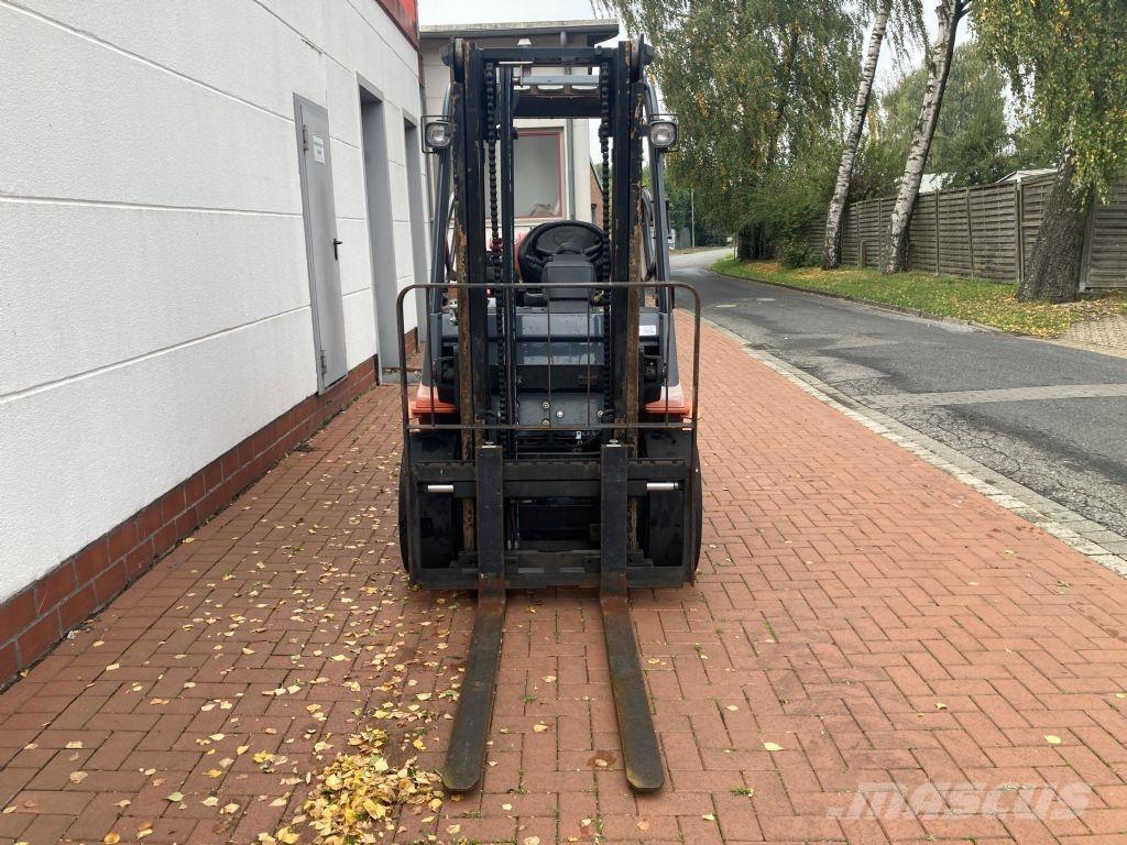 Toyota 02-7FGF30 LPG'li forkliftler