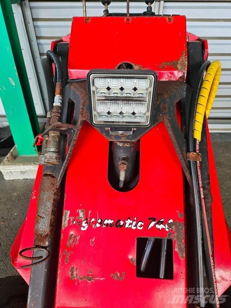 Agromatic  Çok amaçlı yükleyiciler