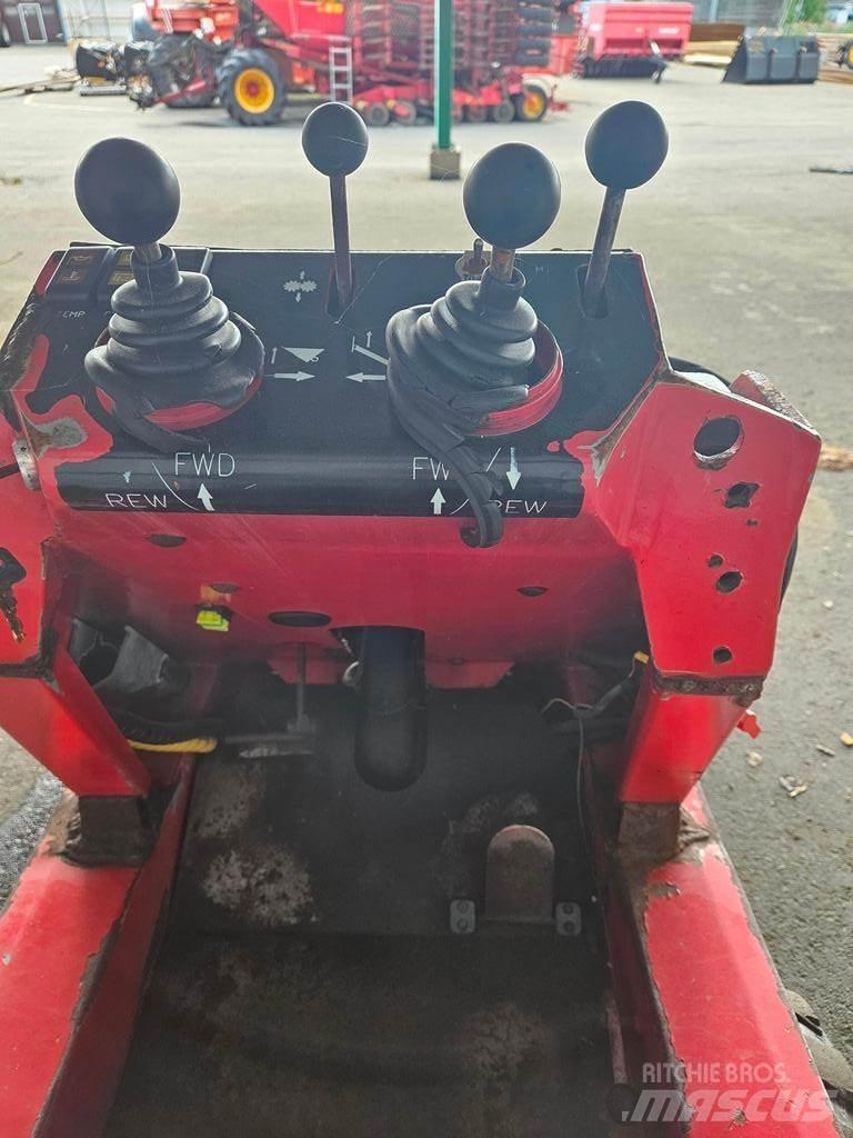 Agromatic  Çok amaçlı yükleyiciler