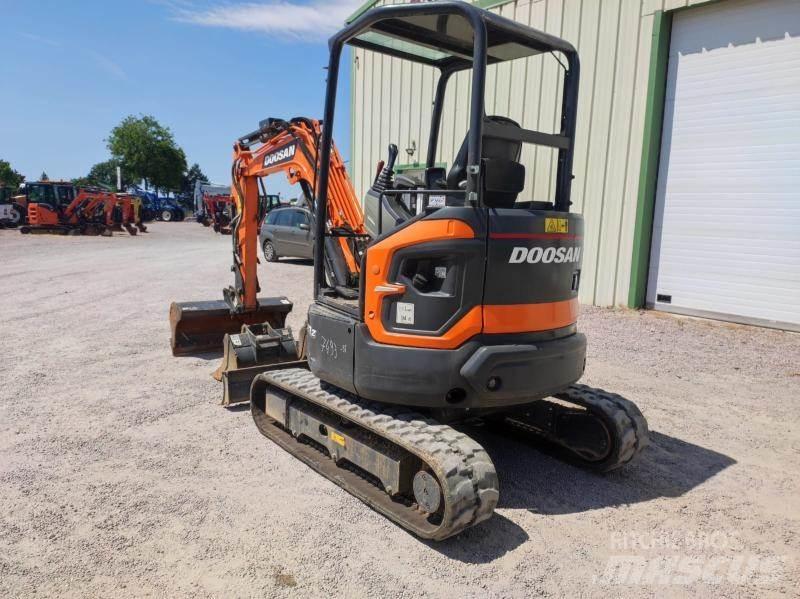 Doosan DX27Z Mini ekskavatörler, 7 tona dek