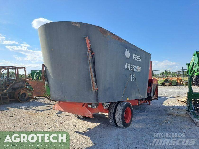 Ares 16 κυβικά Traktörler