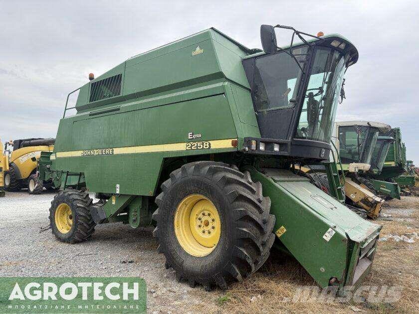 John Deere 2258 Traktörler