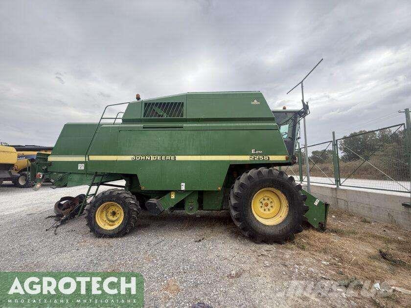 John Deere 2258 Traktörler