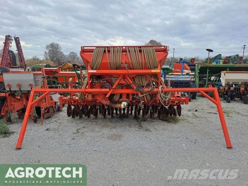 Kuhn VENTA LC 3500 Traktörler