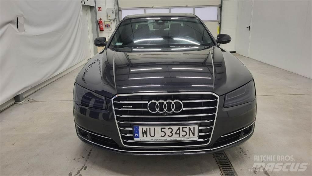 Audi A8 Otomobiller