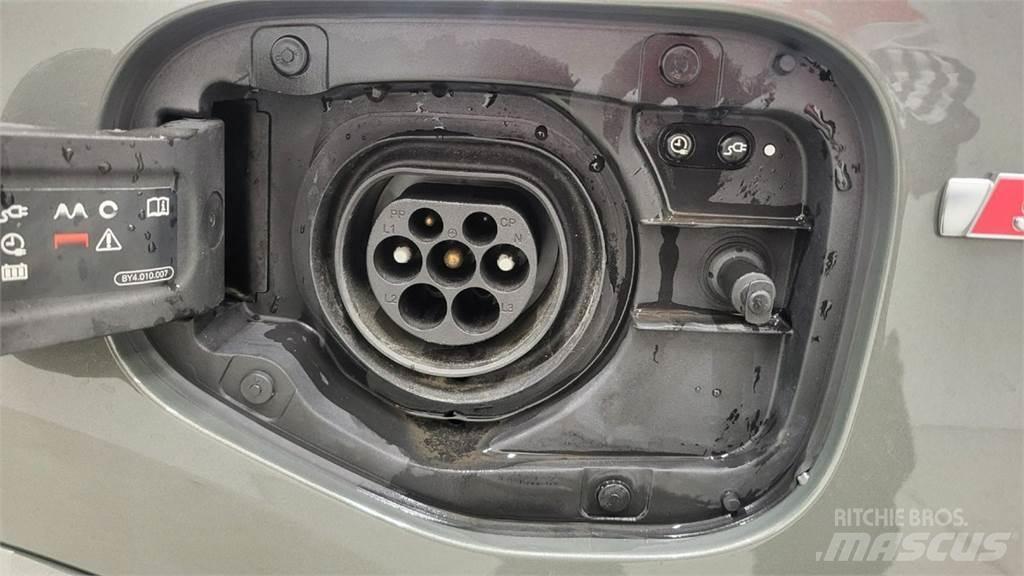 Audi Q3 Otomobiller
