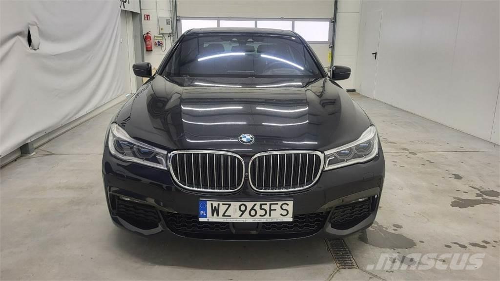 BMW 740 Otomobiller
