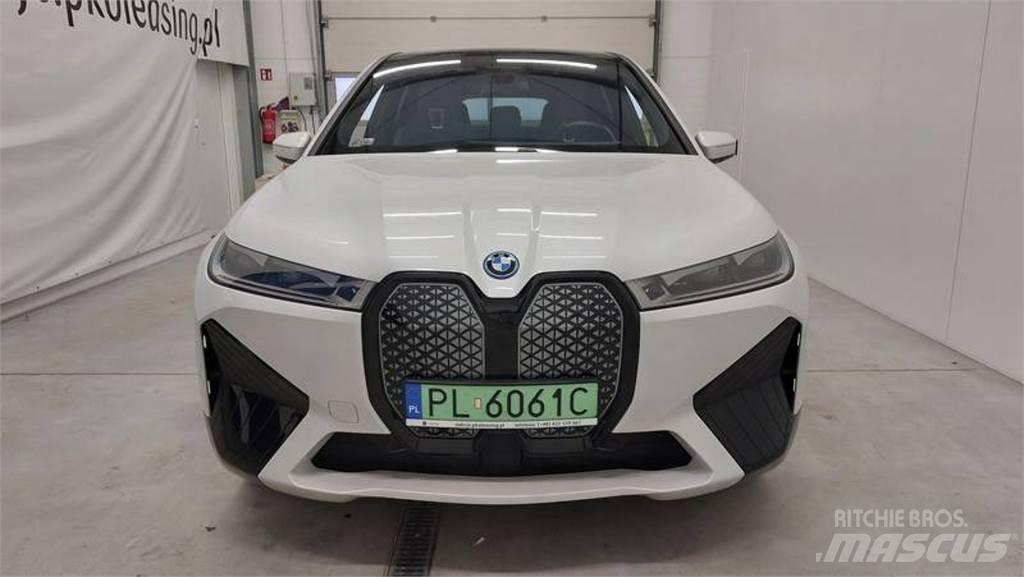 BMW iX Otomobiller