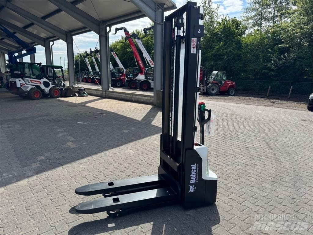 Bobcat LSM 12 N -7 Yaya kumandali istif makinasi