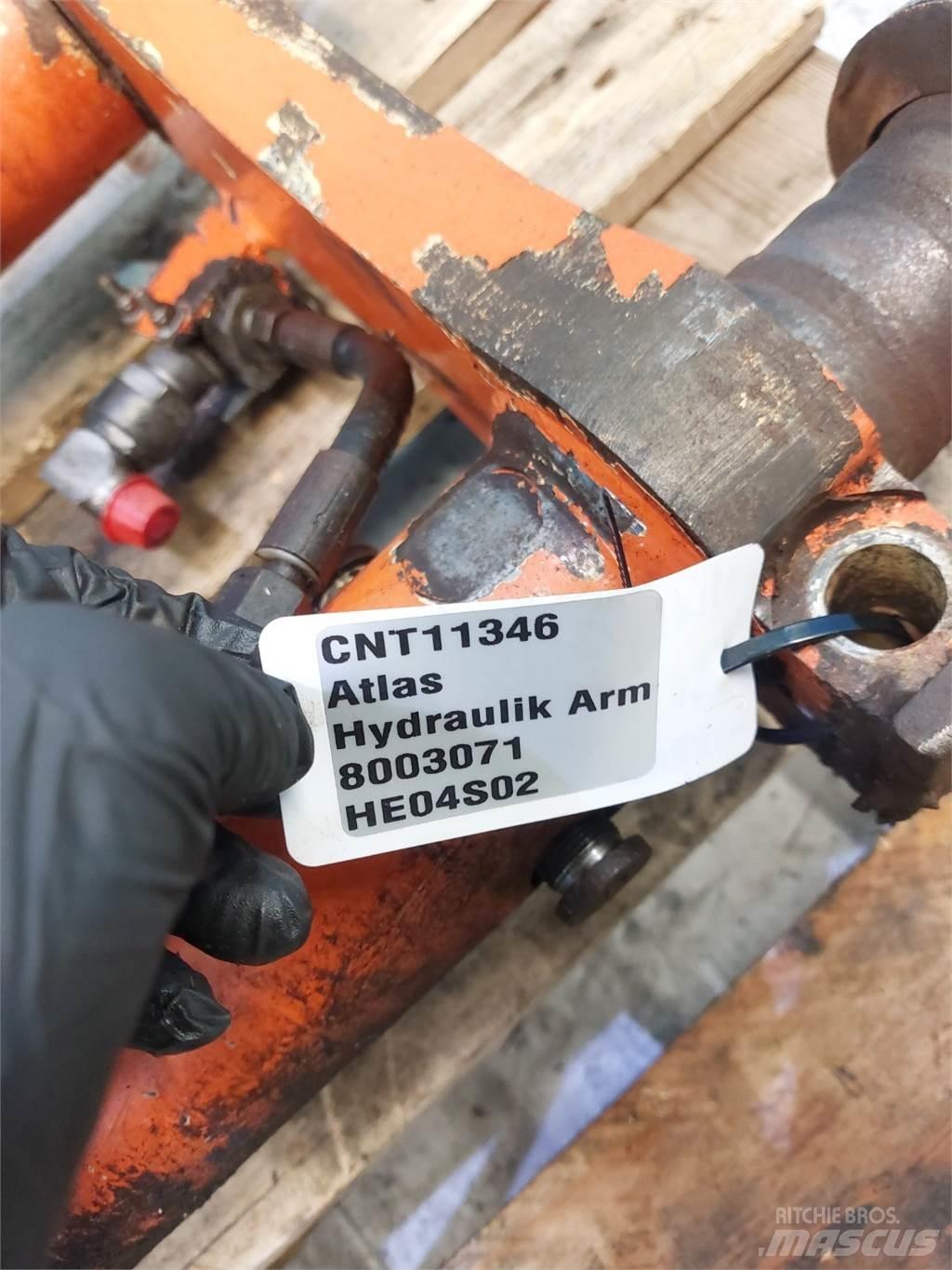 Atlas AR60 Bomlar ve kollar