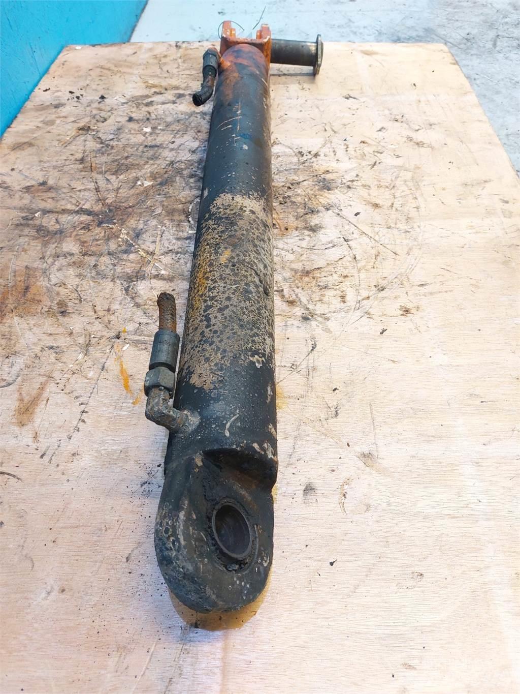 Atlas AR60 Bomlar ve kollar