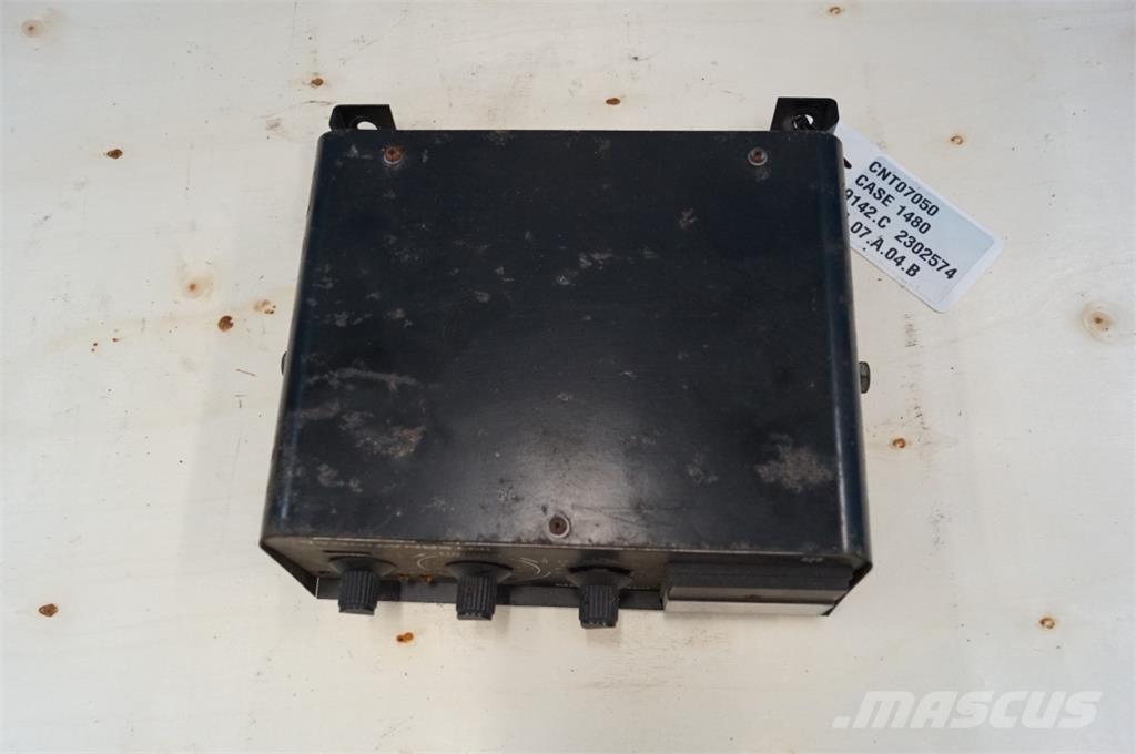 CASE 1480 Elektronik