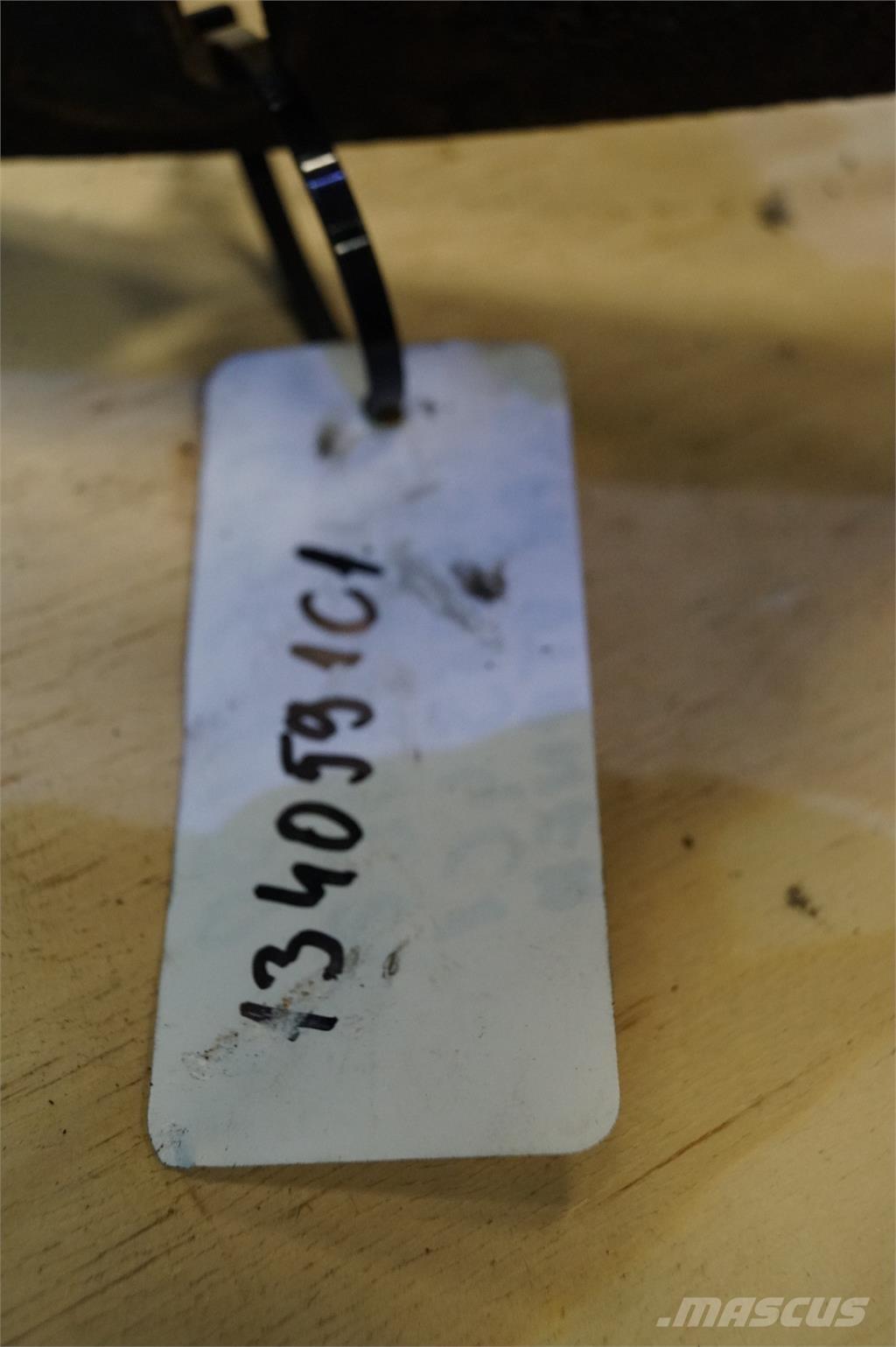 CASE 7130 Diger traktör aksesuarlari